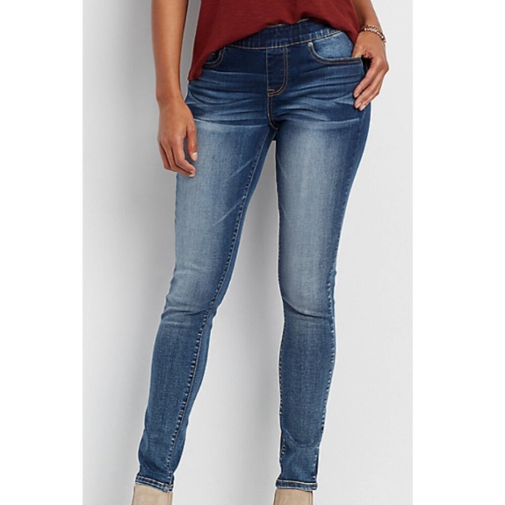 Maurice's DenimFlex pull on Jegging in whiskered medium wash